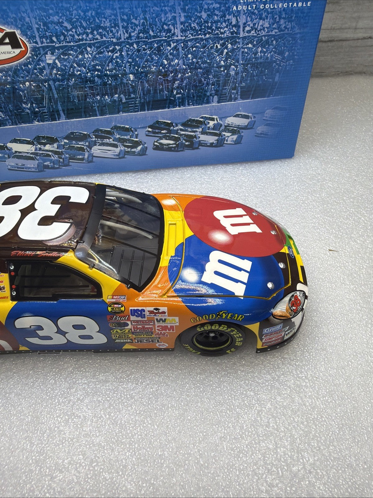 ACTION RCCA Elliott Sadler #38 M&M's 2004 Taurus Club Car 1 of 300 P/N 4023375