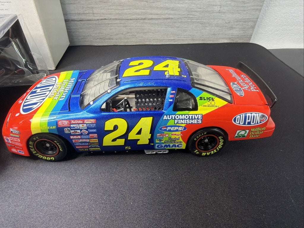 JEFF GORDON #24 DUPONT MILLION DOLLAR DATE 1997 MONTE CARLO  ELITE 1:24 W/BASE8