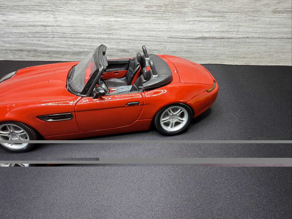 Burago - BMW Z8 Convertible 11