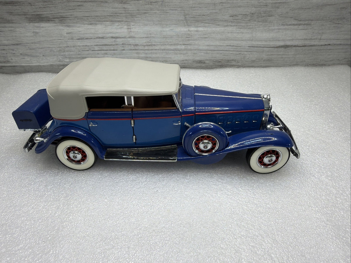 1932 Cadillac V16 Sport Phaeton 1:24 Franklin Mint TwoTone Blue No Box Headlight12