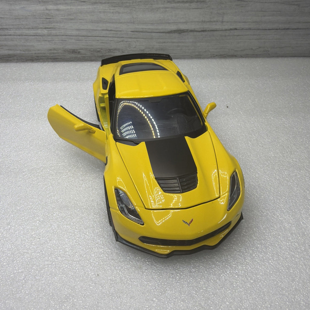 Maisto 2015 Chevrolet Corvette Stingray Yellow 1/24 Scale Diecast Car NoBox Nice4