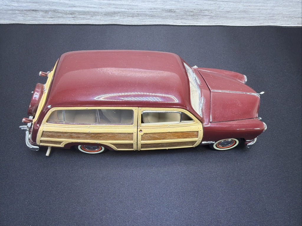 Damaged Franklin Mint Woody Wagon Ford 1949 Acceptable Condition2
