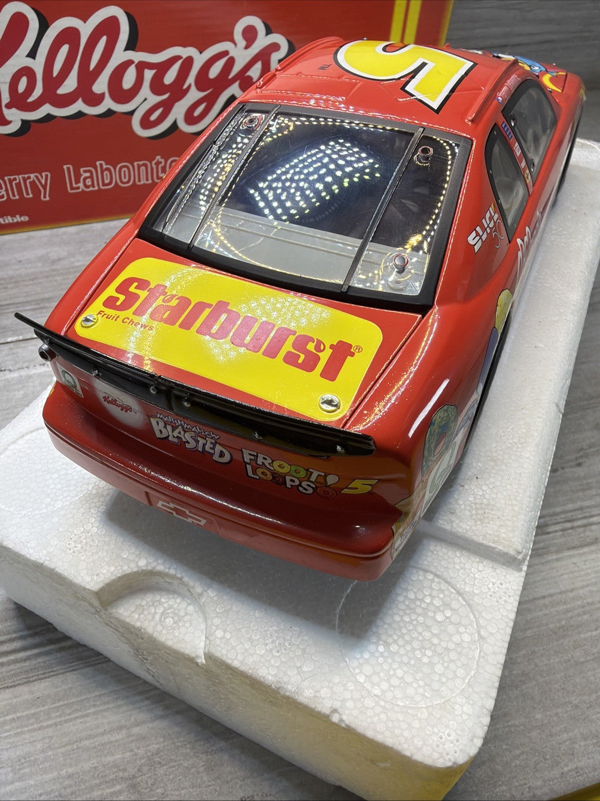 Revell 1:18 Terry Labonte #5 1998 NASCAR Fruit Loops      1 Of 3,120  Box Damage14
