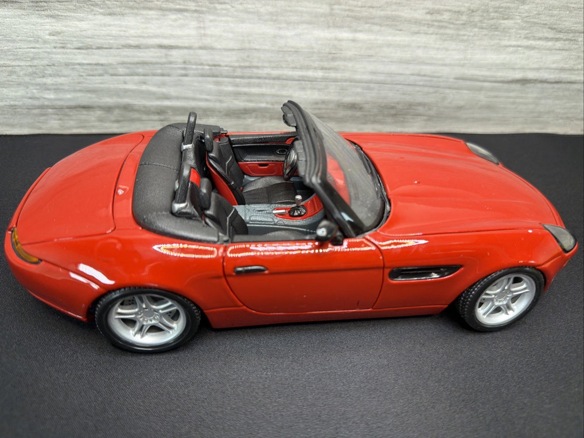 Burago - BMW Z8 Convertible 2