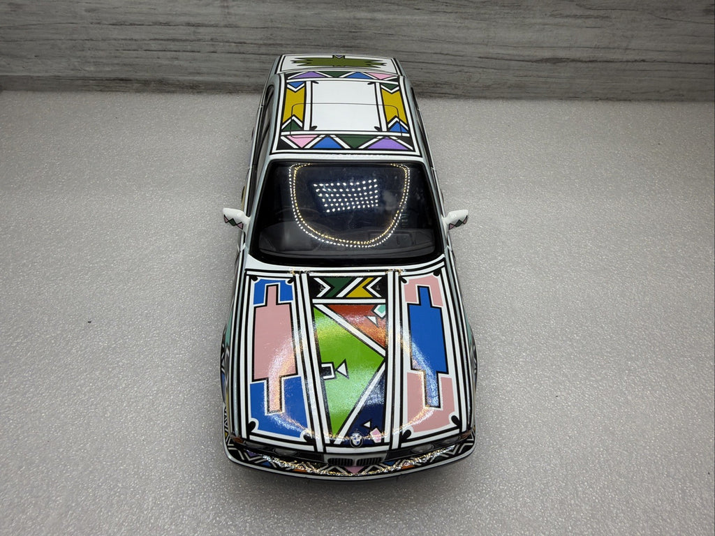 UNIQUE 1/18  BMW Art Car 525i E34 Esther Mahlangu Minichamps 88-95 No Box  Nice7