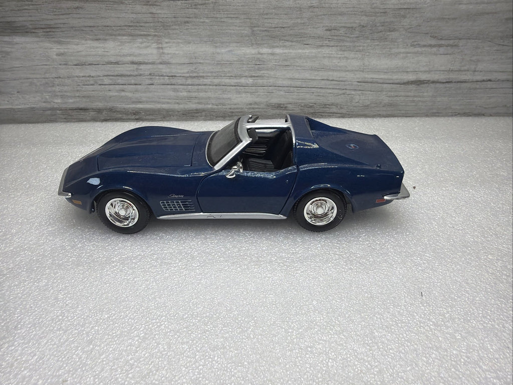 Maisto 1970 Chevrolet Corvette Stingray 1/24 Diecast  Nice Condition No Box7