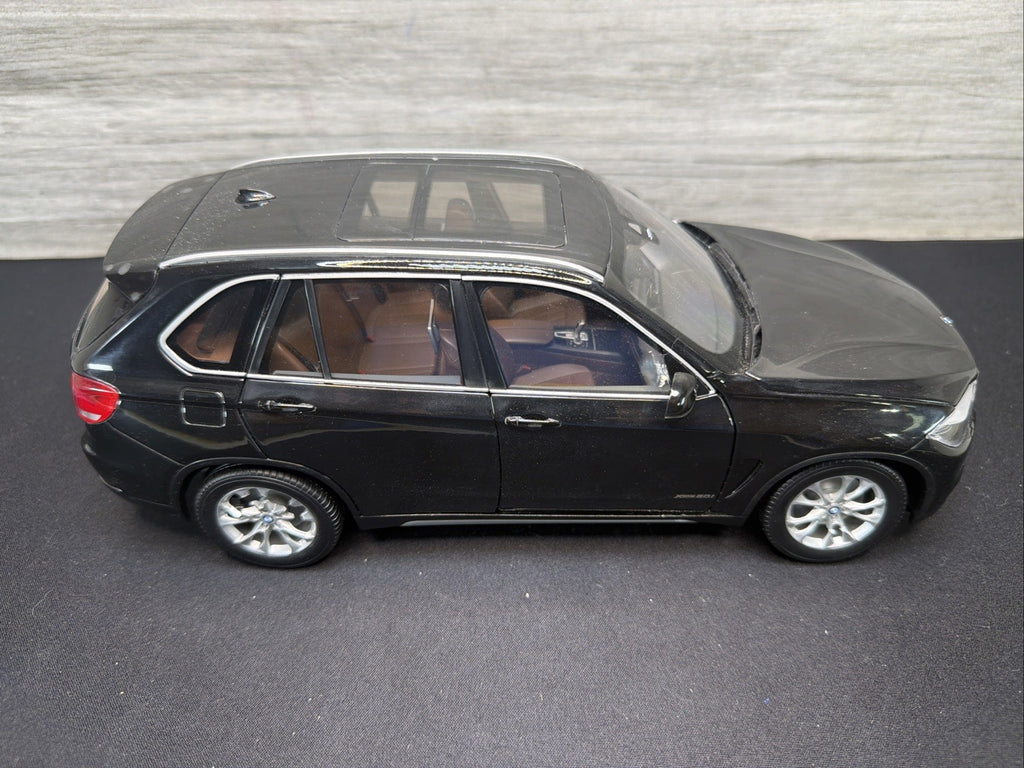 Kyosho Model 1/18 Scale BMW X5 4.4i Black  SUV Car NO BOX RARE1