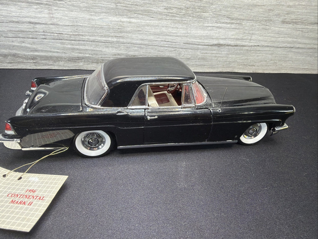 1:24 Franklin Mint Precision Models 1956 Lincoln Continental Mark II Black2