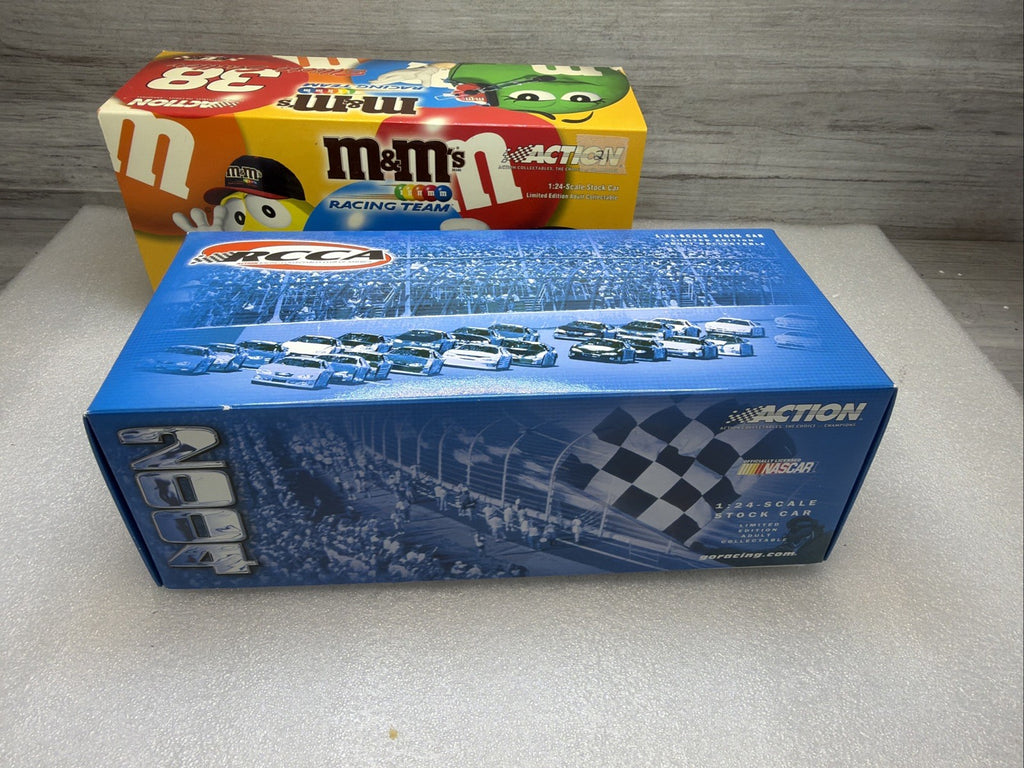 ACTION RCCA Elliott Sadler #38 M&M's 2004 Taurus Club Car 1 of 300 P/N 40233714