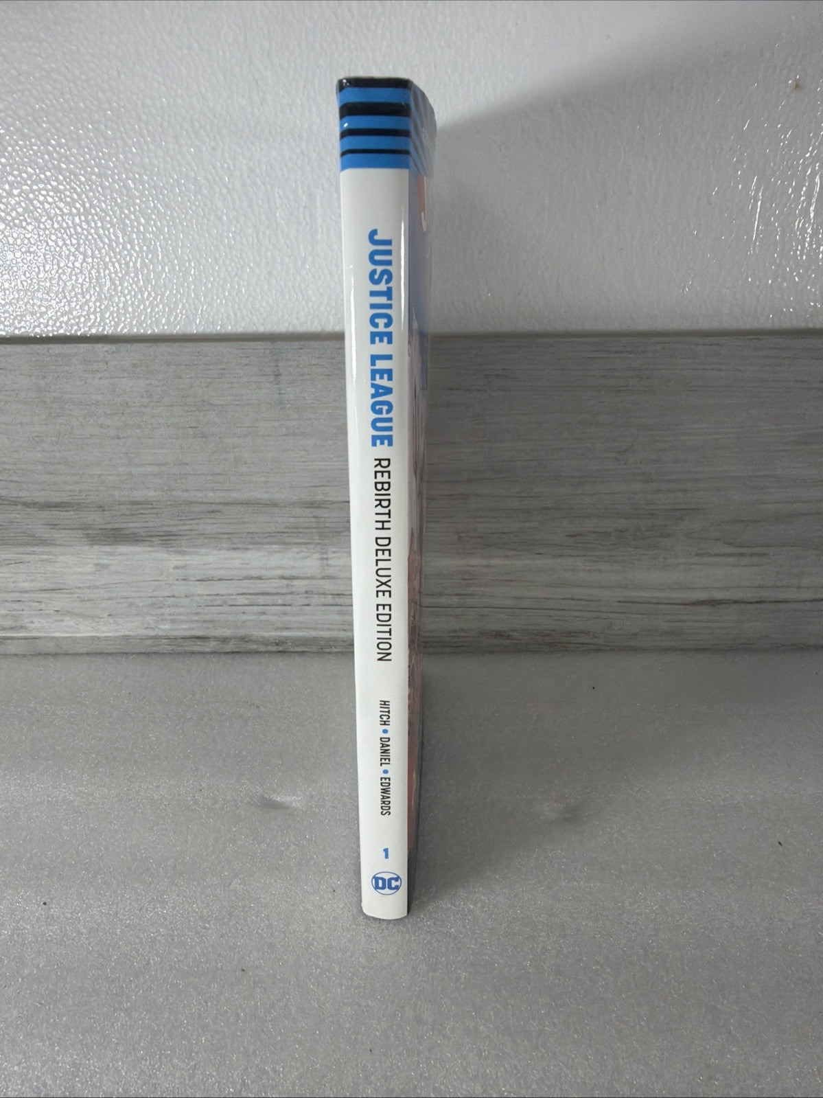 Justice League: "Rebirth Deluxe Edition Book 1" (2017, 1st printing)1