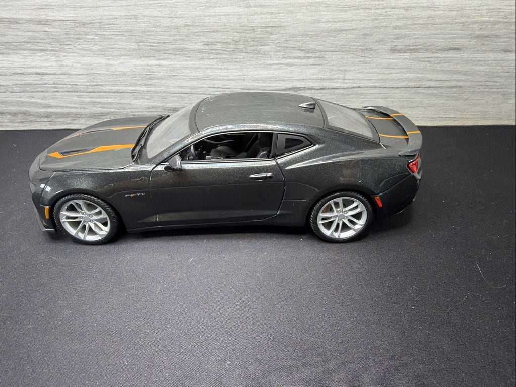 Gray 1/18 2017 Chevrolet Camaro 50th Anniversary Die-cast Maisto No Box11