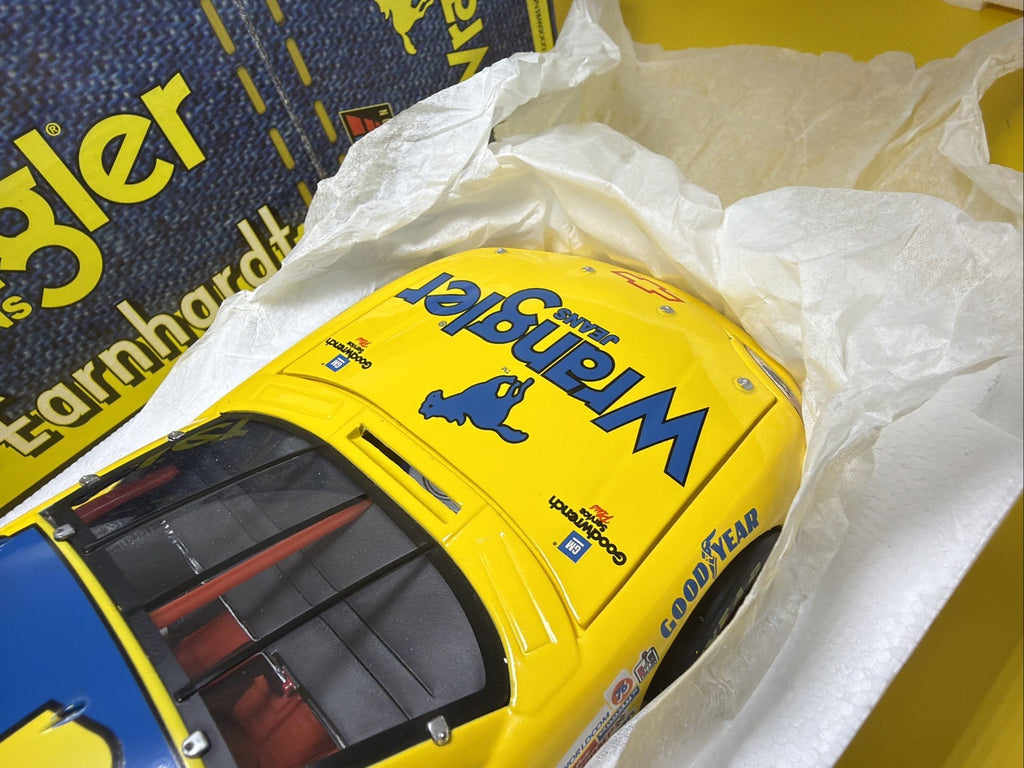 REVELL 1999  1/18 DALE EARNHARDT #3 WRANGLER JEANS CHEVY MONTE CARLO NEW11