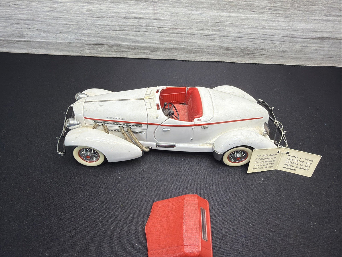 The Franklin Mint 1935 Auburn 851 Speedster  1:24 Scale White BARN FIND REPAIR3