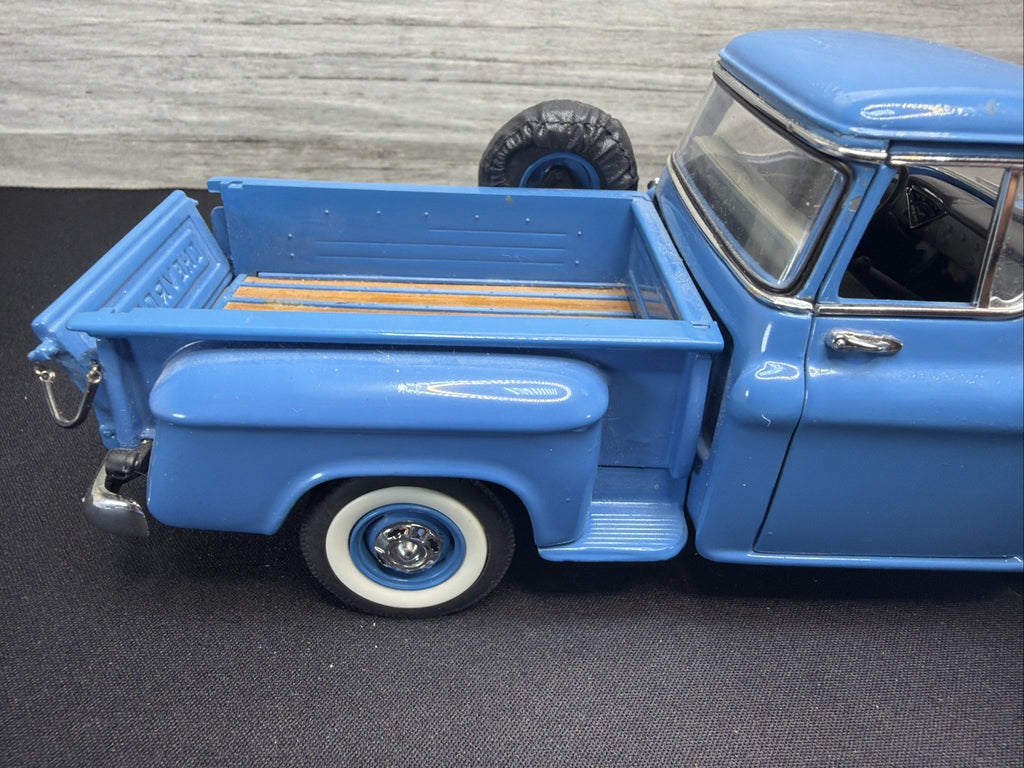 1/24 Scale DANBURY MINT 1958 CHEVY APACHE TRUCK  Tie Rod Damaged Underneath8