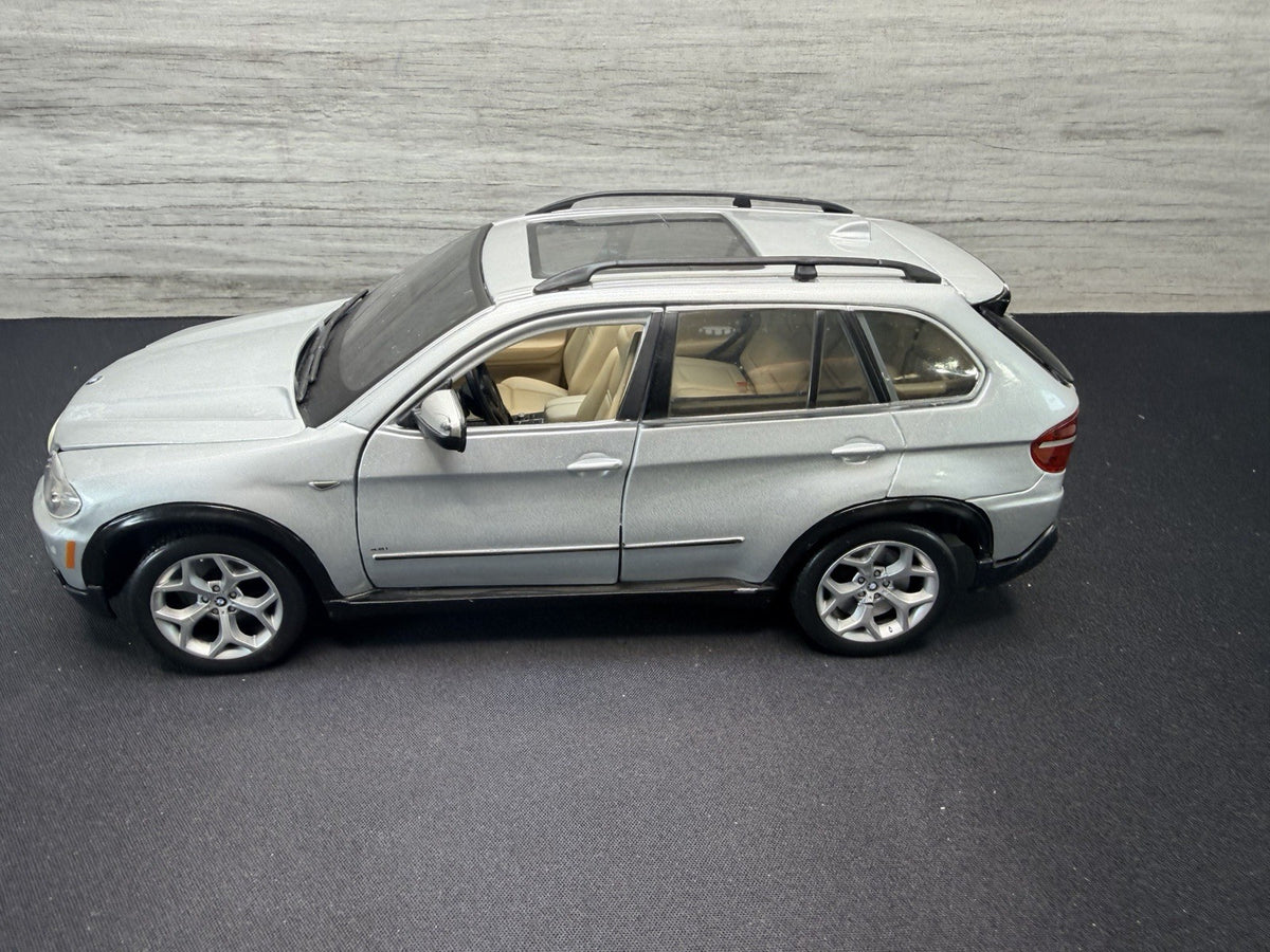 Bburago BMW X5 E53 2007 Silver Beige #18-11020 Diamond Collection 1:19 No Box4