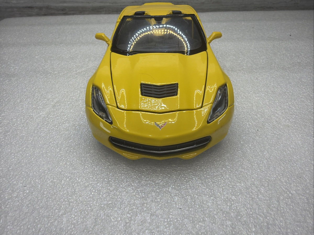 Maisto 2014 Chevrolet Corvette Stingray Yellow 1/24 Scale Diecast Car NoBox Nice6
