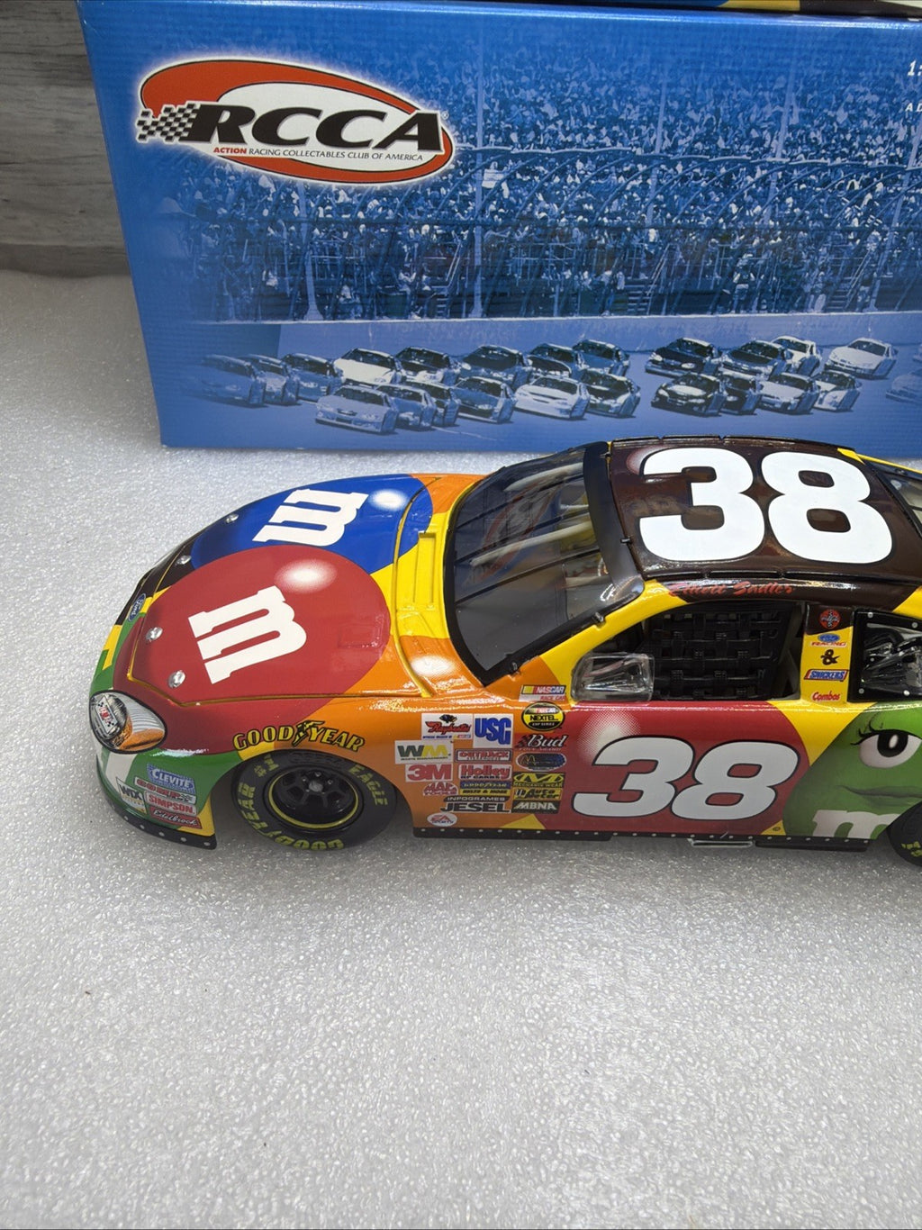ACTION RCCA Elliott Sadler #38 M&M's 2004 Taurus Club Car 1 of 300 P/N 4023371