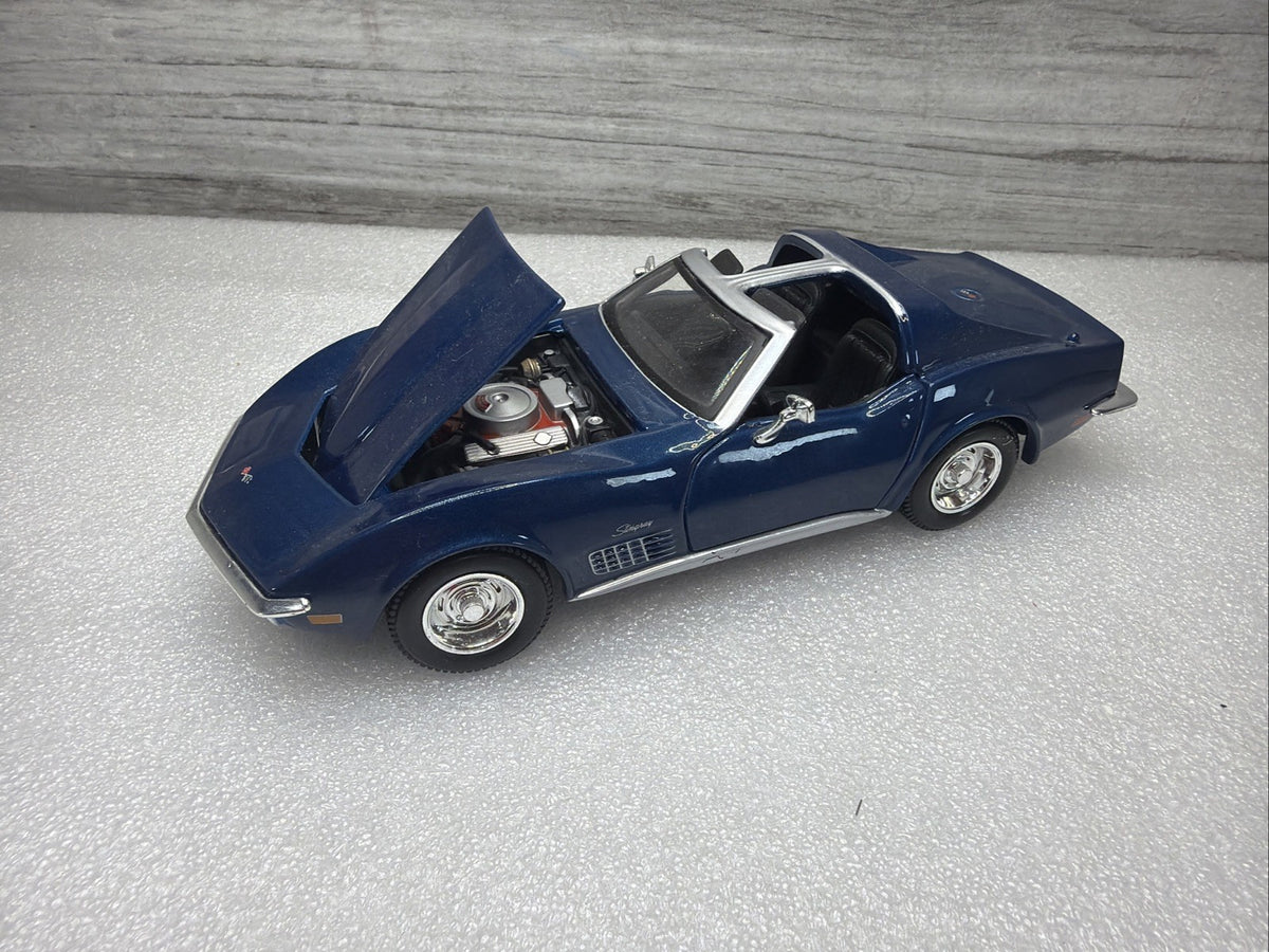 Maisto 1970 Chevrolet Corvette Stingray 1/24 Diecast  Nice Condition No Box11
