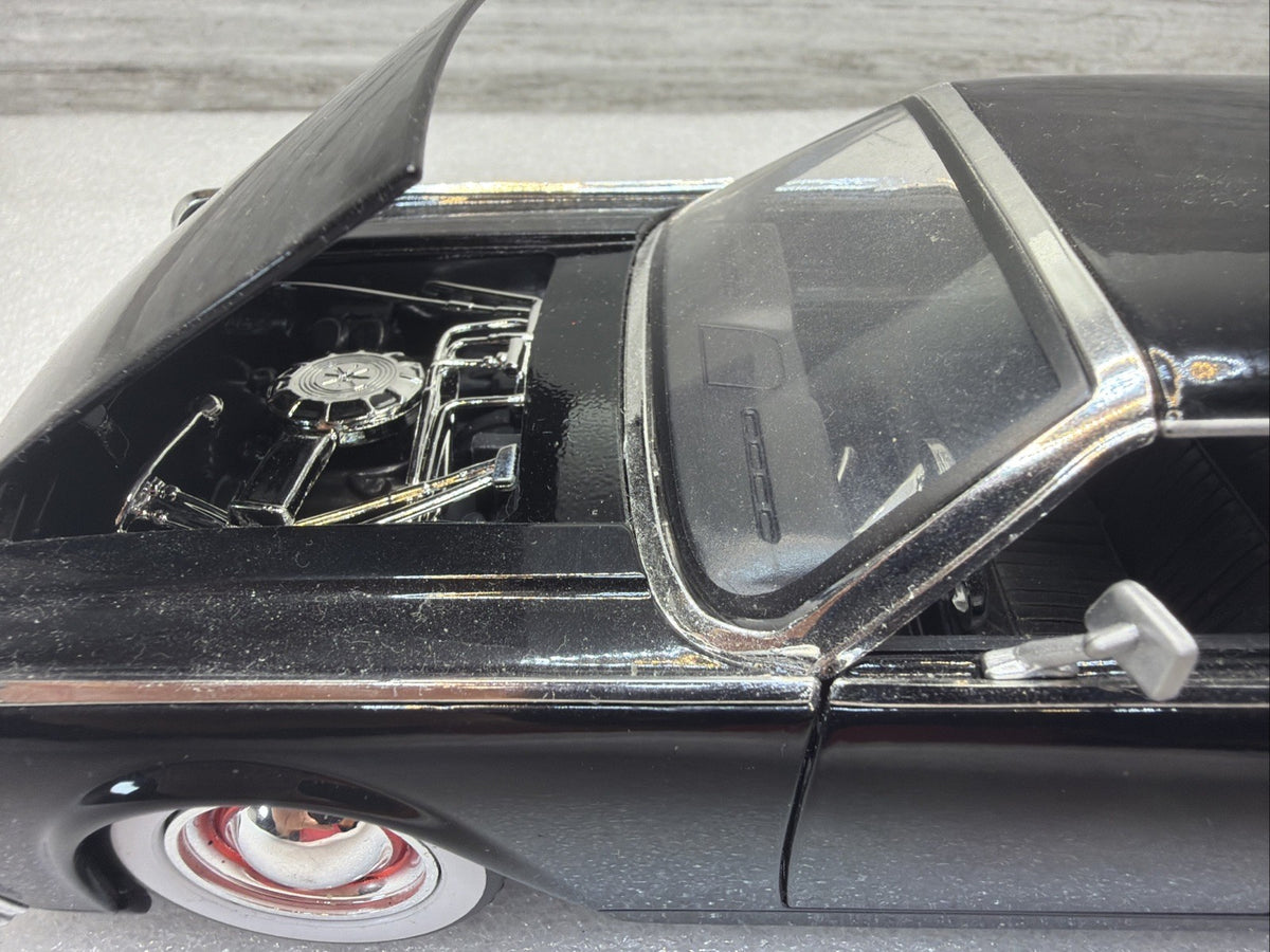 Jada 1963 Lincoln Continental Black  Diecast 1:24 Scale Nice Rare No Box7