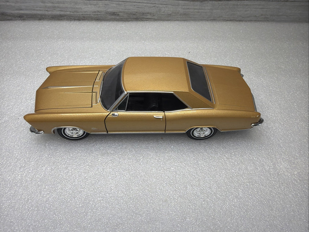 1965 BUICK RIVIERA GRAND SPORT HARD TOP WELLY 24072 1/24 DIECAST CAR GOLD NO BOX8