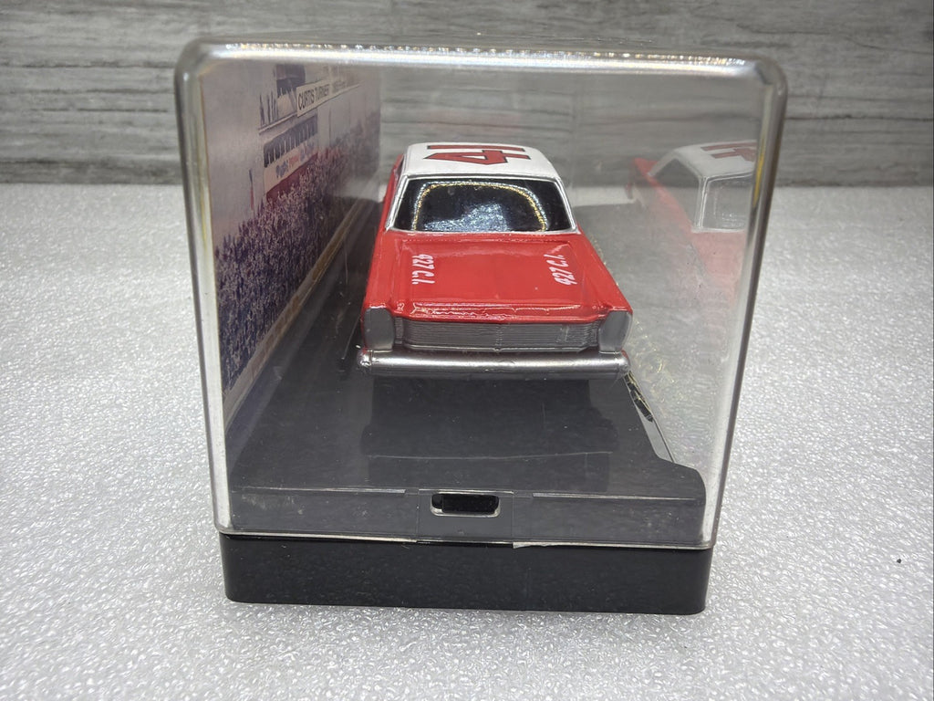Legends of Racing 1/43 scale diecast Curtis Turner #41  1965 Ford Galaxie Signed3
