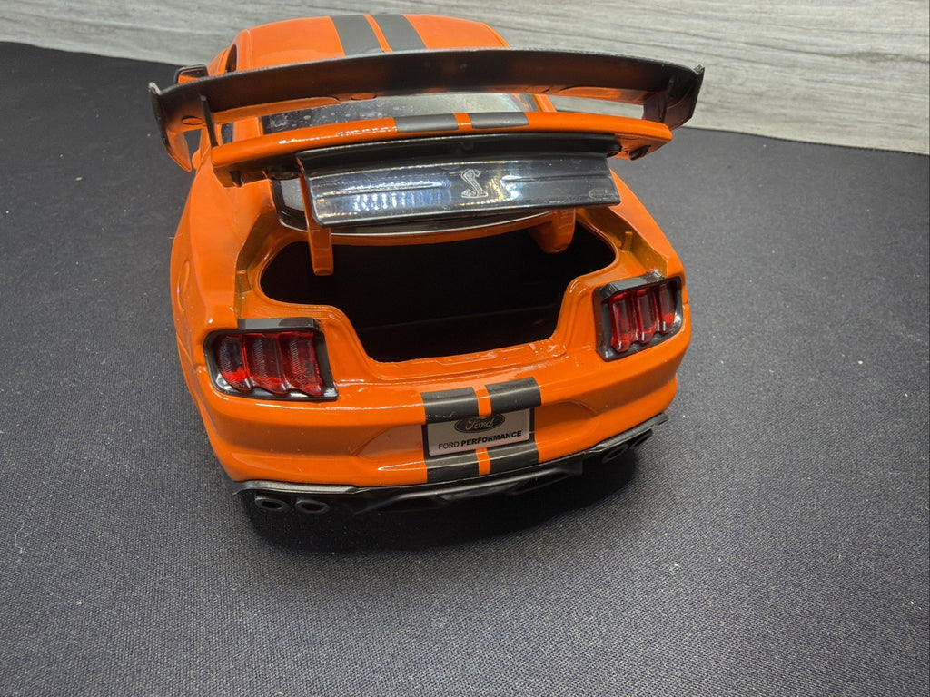 Maisto 1:18 Ford Mustang Shelby GT500 2020 Orange & Black Diecast Car17