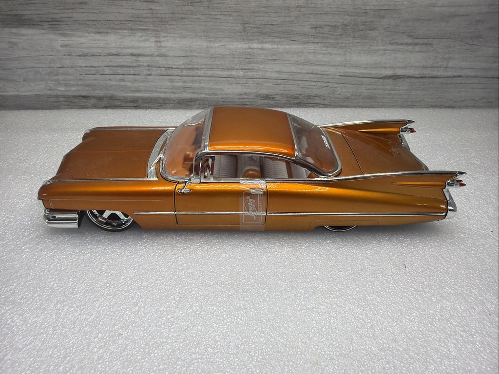 JADA 1/24 DUB CITY RARE ORANGE 1959 CADILLAC COUPE DE VILLE VERY NICE  NO BOX1