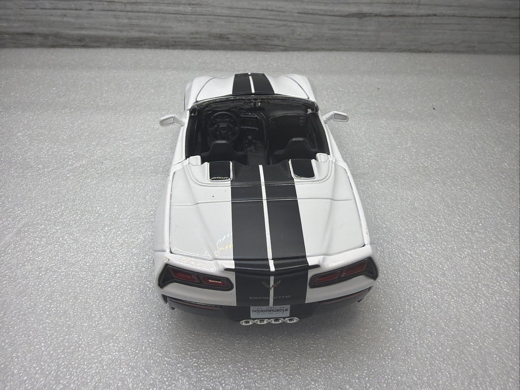 Maisto 2014 Chevrolet Corvette Stingray White  1/24 Scale Diecast Car NoBox Nice12