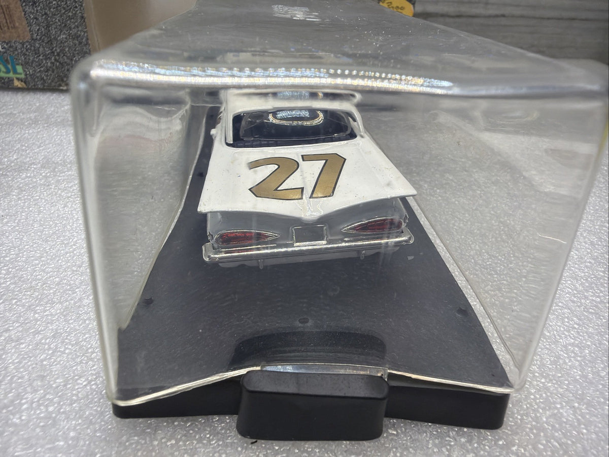 Vitesse 1959 Chevy Impala #27 Junior Johnson - Daytona Beach Club  - 1:43 Damage7