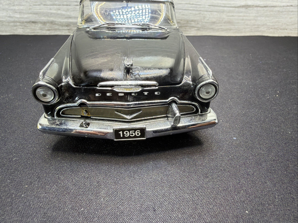 Danbury Mint 1956 DeSoto Adventurer Die Cast Car 1/24, Black/Gold READ4
