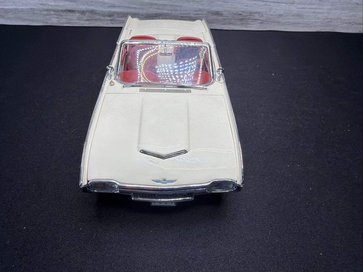 1962 Ford Thunderbird DANBURY MINT 1/24 Convertible- No Box5