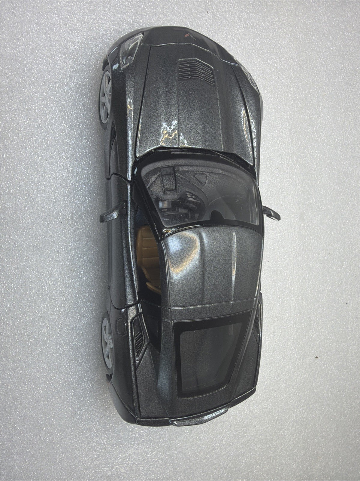 Maisto 2014 Chevrolet Corvette Stingray Grey 1/24 Scale Diecast Car No Box Nice8