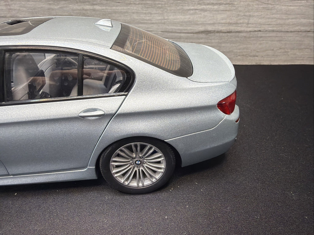 1:18 Paragon BMW F10 M5 Silver Blue RARE Limited Edition DAMAGE NO BOX SEE PICS9