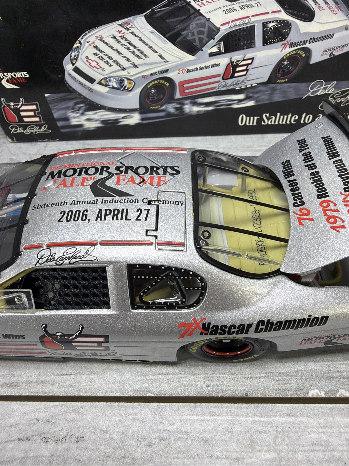 Dale Earnhardt 1/24  Back on Track  HOF 2006 Monte Carlo Box Damage Numbered New9