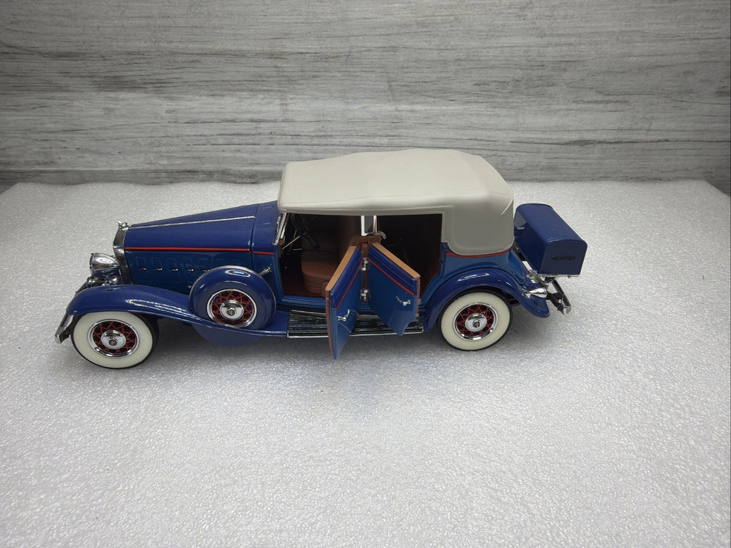 1932 Cadillac V16 Sport Phaeton 1:24 Franklin Mint TwoTone Blue No Box Headlight7