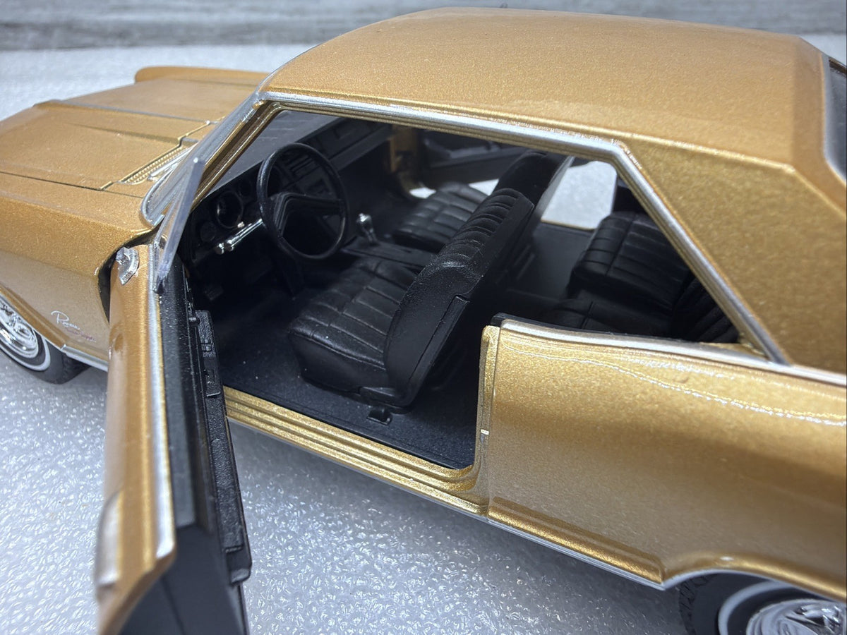 1965 BUICK RIVIERA GRAND SPORT HARD TOP WELLY 24072 1/24 DIECAST CAR GOLD NO BOX13