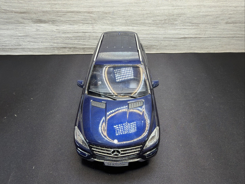 RARE FIRST LOOK ART MINICHAMPS MERCEDES-BENZ M-CLASS SCALE 1:18 DIECAST  NICE.6
