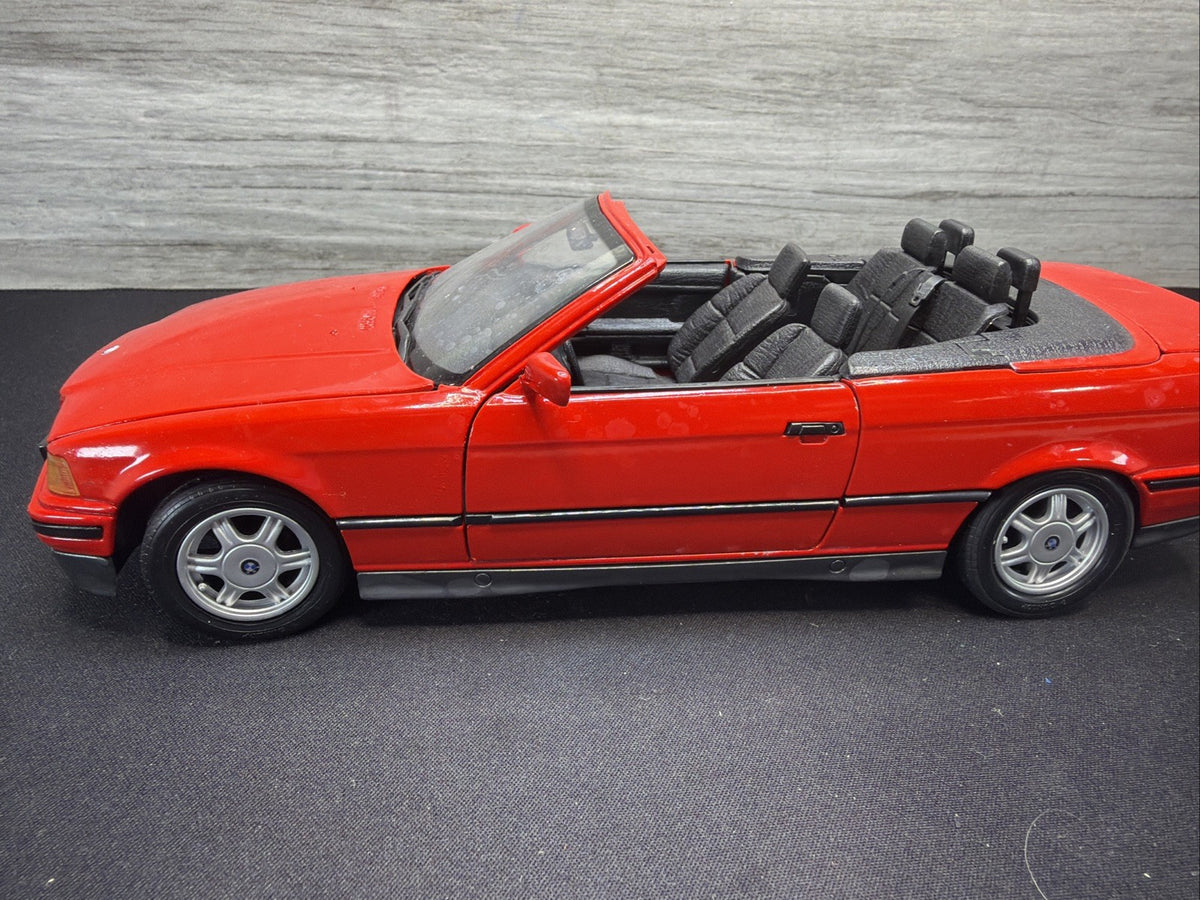 Maisto 1:18 BMW 325i Convertible (1993 Vintage Diecast Cars Model Toy Car No Box6