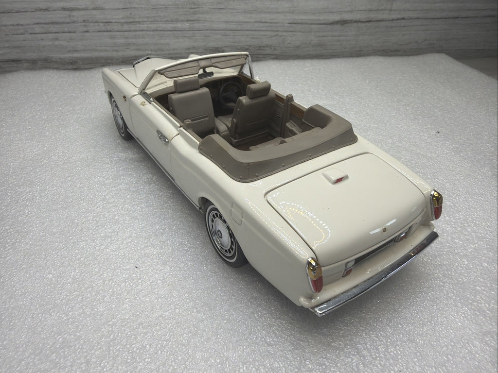 Franklin Mint- 1992 Rolls-Royce Corniche IV Convertible 1/24 Has Damage See Pics11