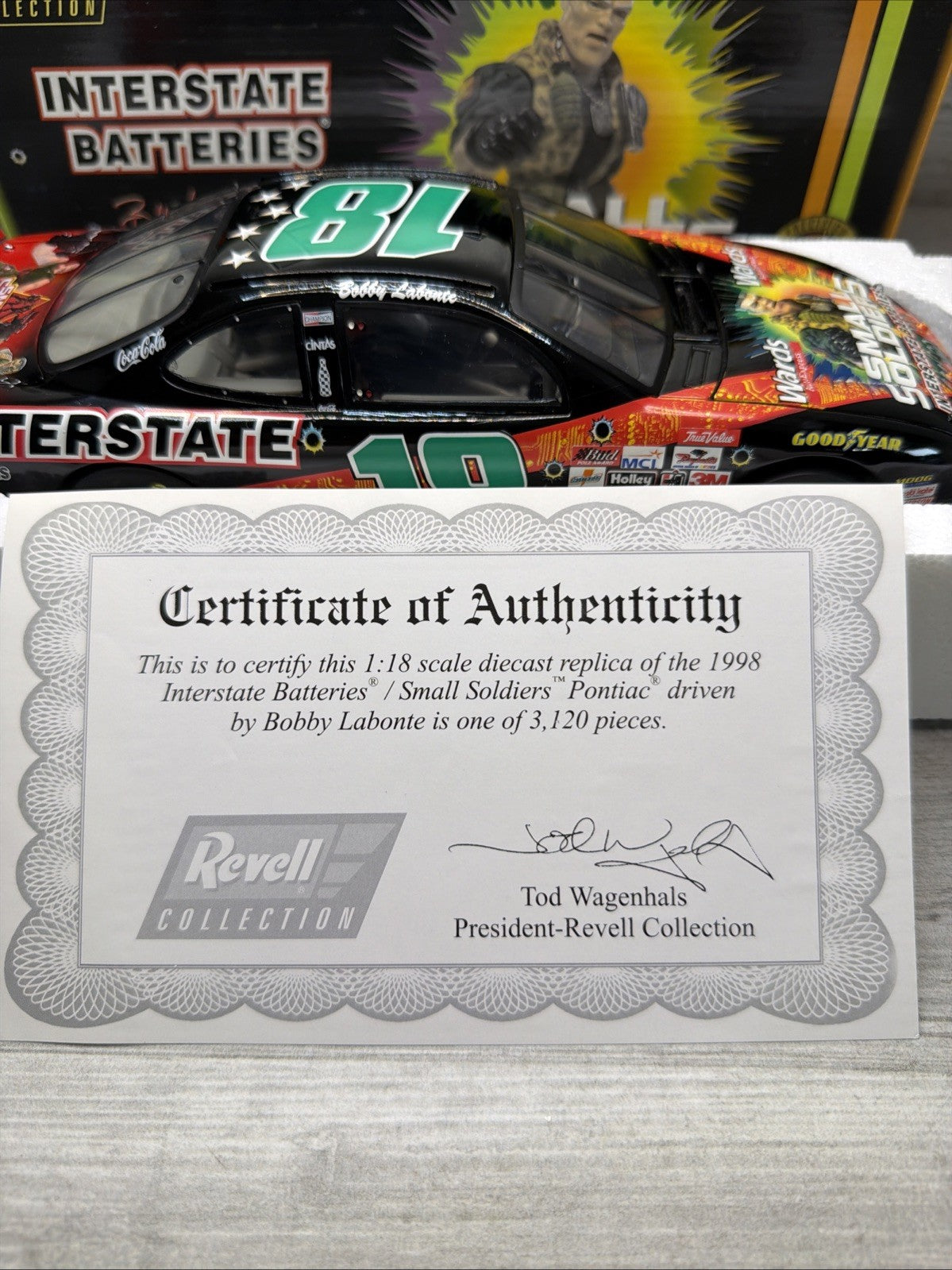 1:18 1998 REVELL #18 INTERSTATE BATTERIES SMALL SOLDIERS BOBBY LABONTE 1 Of 31201