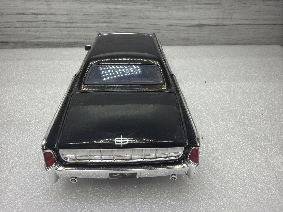 Jada 1963 Lincoln Continental Black  Diecast 1:24 Scale Nice Rare No Box9