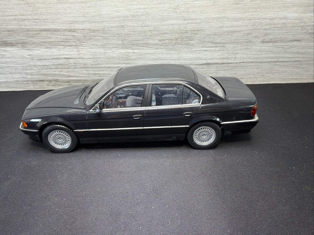 RARE 1:18 KK SCALE 1994 BMW 740i E38 7-series Black  Metallic Diecast  NO BOX6
