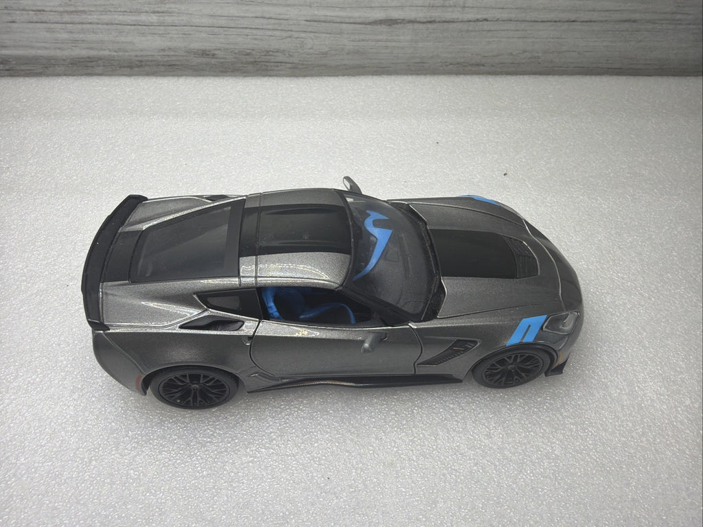 Maisto 2017 Chevrolet Corvette Stingray Grey 1/24 Scale Diecast Car NoBox Nice8