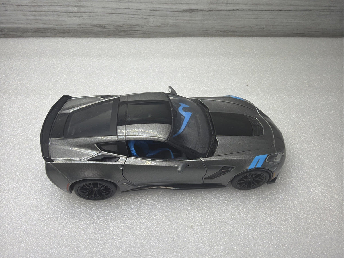 Maisto 2017 Chevrolet Corvette Stingray Grey 1/24 Scale Diecast Car NoBox Nice8