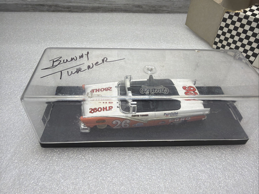 Curtis Turner #26 Ford Convertable Quartzo Legend Series  1/43rd Signed Read8