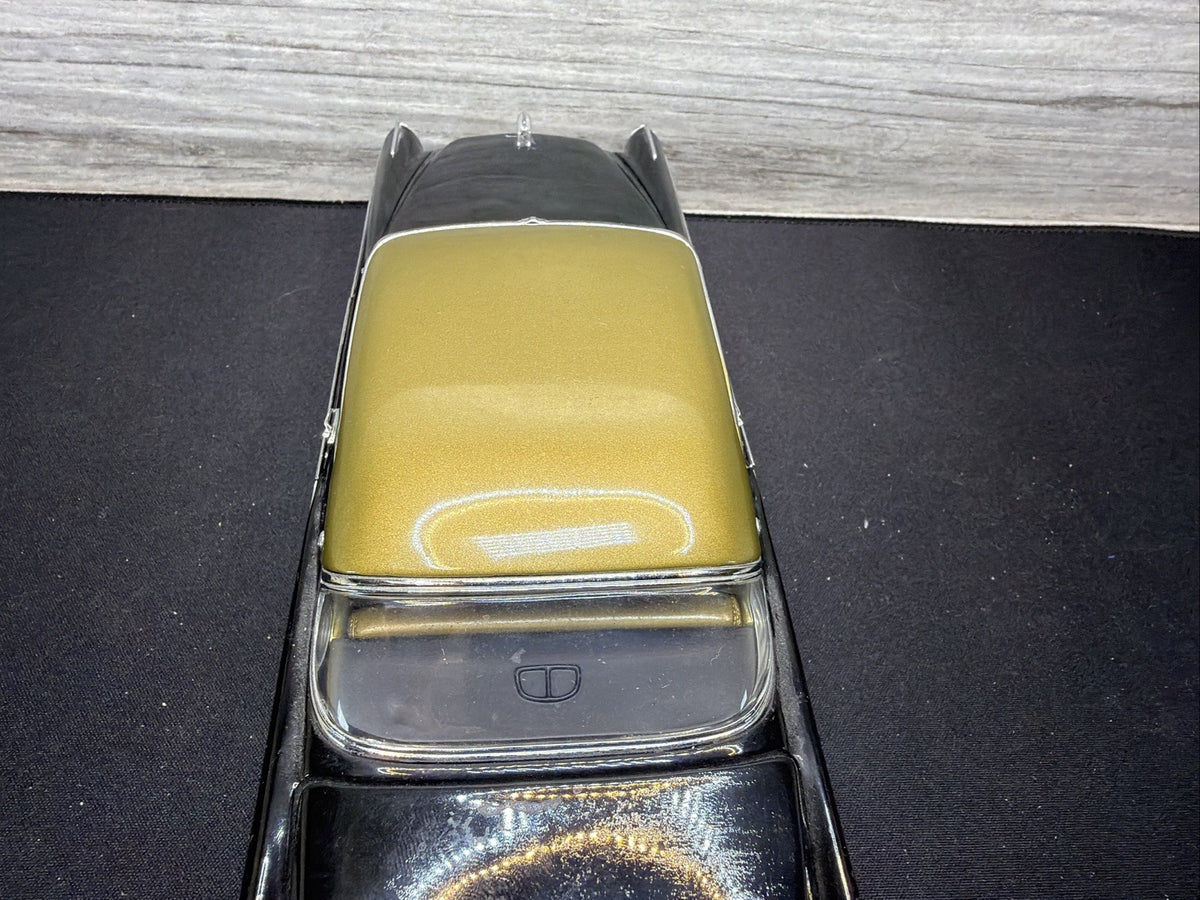 Danbury Mint 1956 DeSoto Adventurer Die Cast Car 1/24, Black/Gold READ13