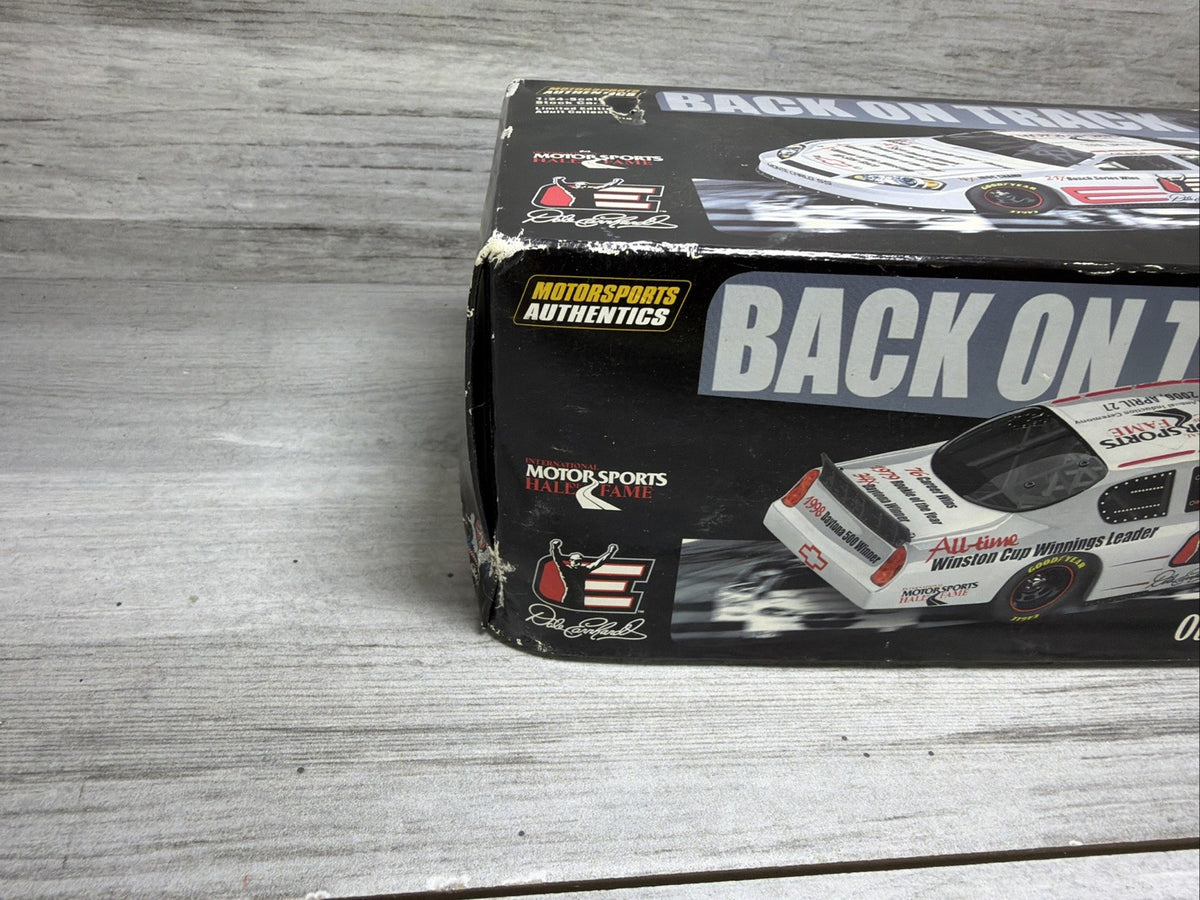 Dale Earnhardt 1/24  Back on Track  HOF 2006 Monte Carlo Box Damage Numbered New11
