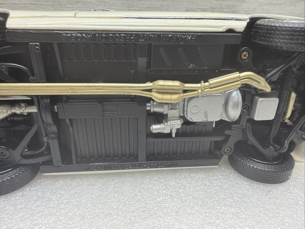 Franklin Mint- 1992 Rolls-Royce Corniche IV Convertible 1/24 Has Damage See Pics19