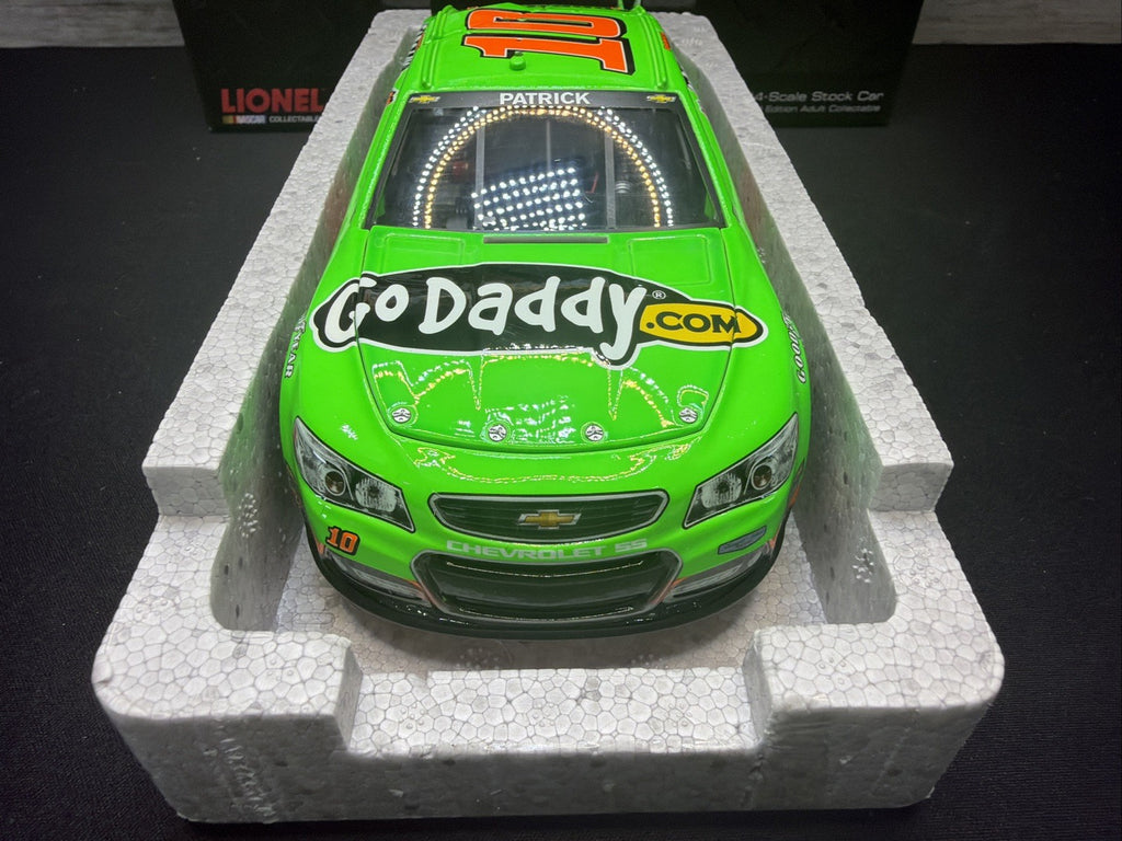 Lionel RCCA ELITE 1/24 2013 SS Danica Patrick 10 Go DADDY 157/450 New W/Cert4