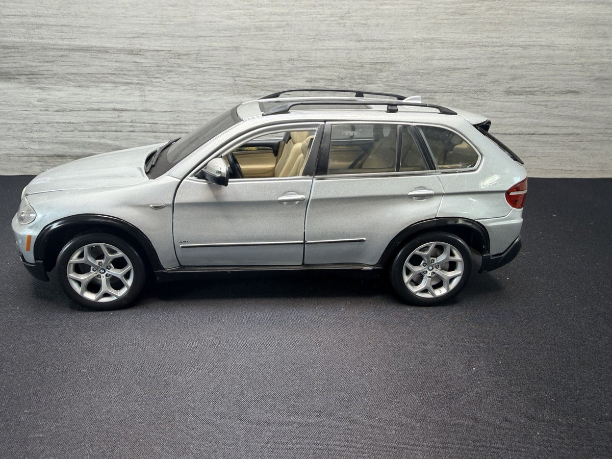 Bburago BMW X5 E53 2007 Silver Beige #18-11020 Diamond Collection 1:19 No Box5